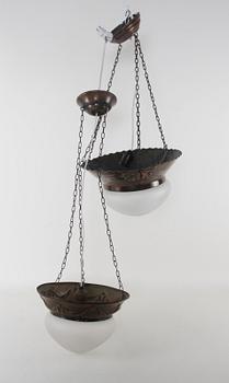 Taklampor, jugend, 2 st, 1910-tal. Diam 28-34.