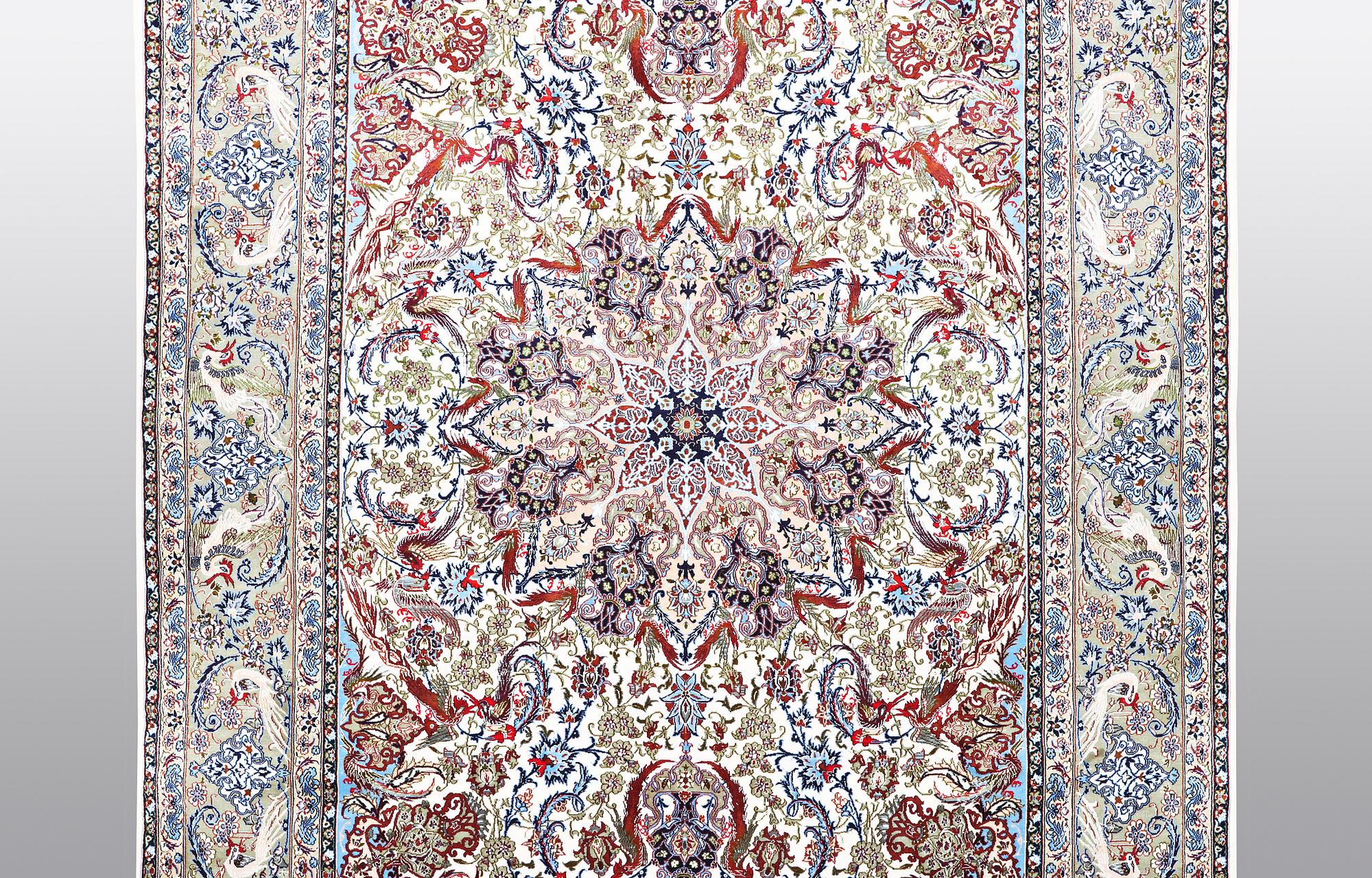 A carpet, Old Esfahan, part silk, ca 308 x 202 cm.