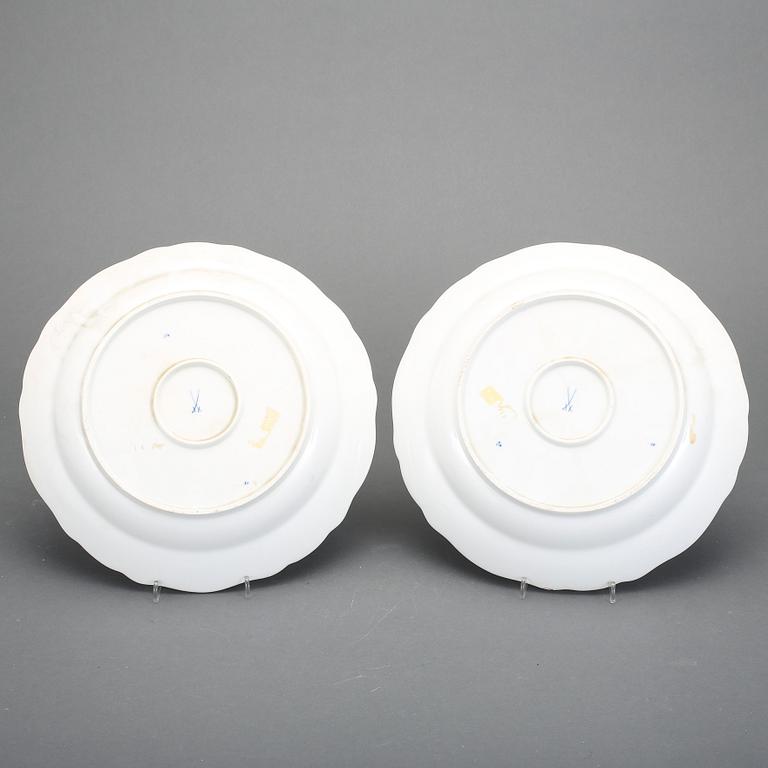 SERVERINGSFAT, ett par, porslin, Meissen. 1900-talets första hälft.