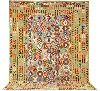 A Kilim carpet, c. 401 x 300 cm.
