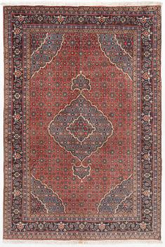 An Ardabil carpet approx. 295 x 200 cm.