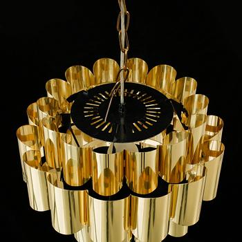 TAKLAMPA, 1900-talets tredje kvartal, höjd ca 25 cm.