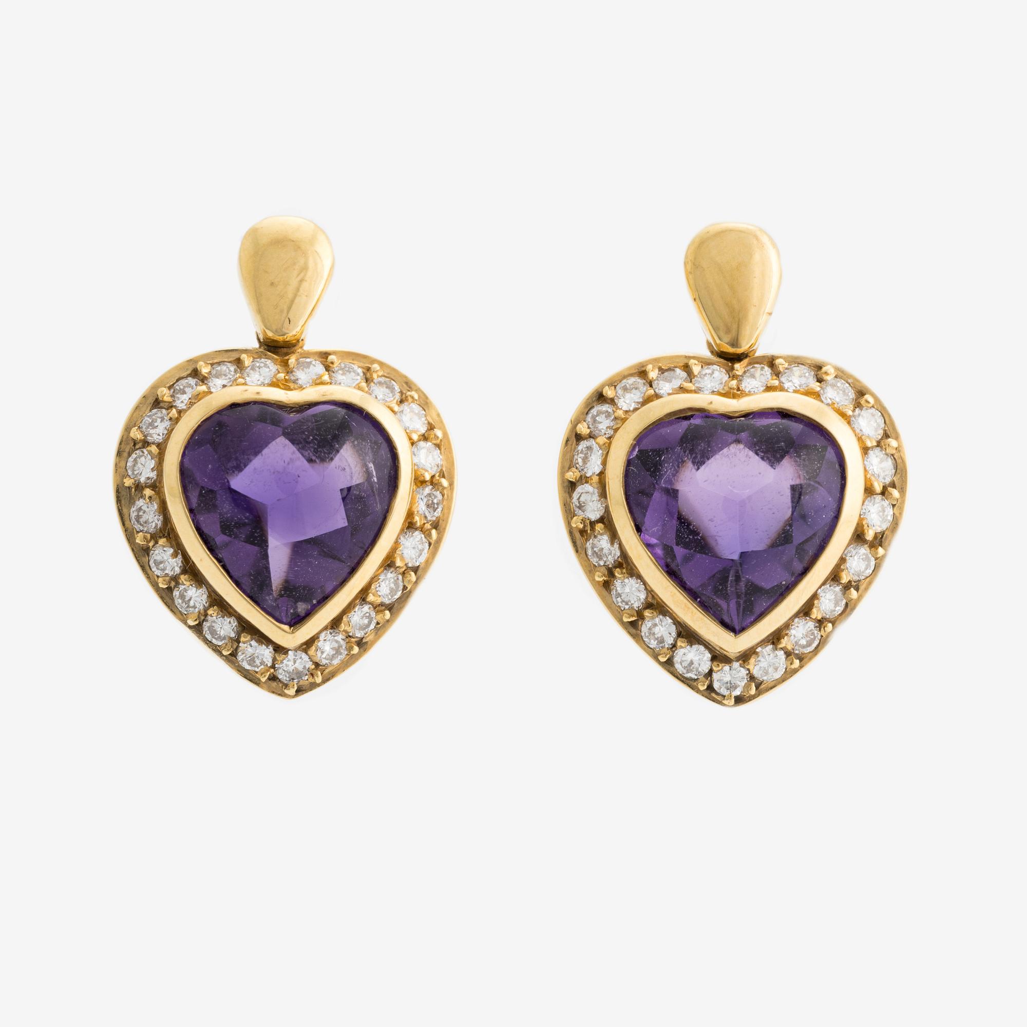 Pendant with earrings, H Stern, gold, amethysts, and brilliant-cut diamonds.