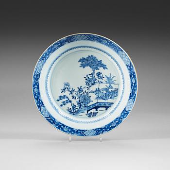 363. A blue and white dish, Qing dynasty, Qianlong (1736-95).