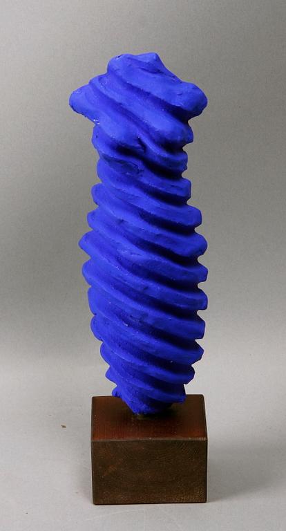 OKÄND KONSTNÄR, skulptur, bär otydl sign.