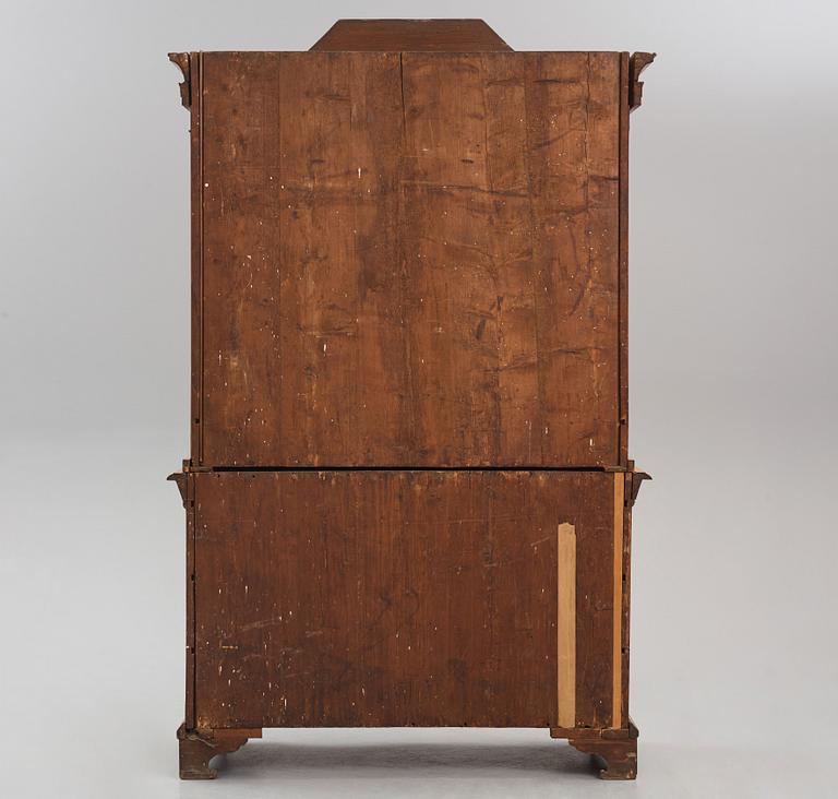 A Swedish Fredrik I burr-alder cabinet, first part of the 18th century.