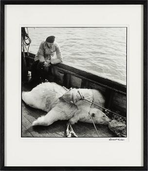 Lennart Nilsson,  "Isbjörnsjakt vid Hvitøya (Vitön), Svalbard, Norge 1947".