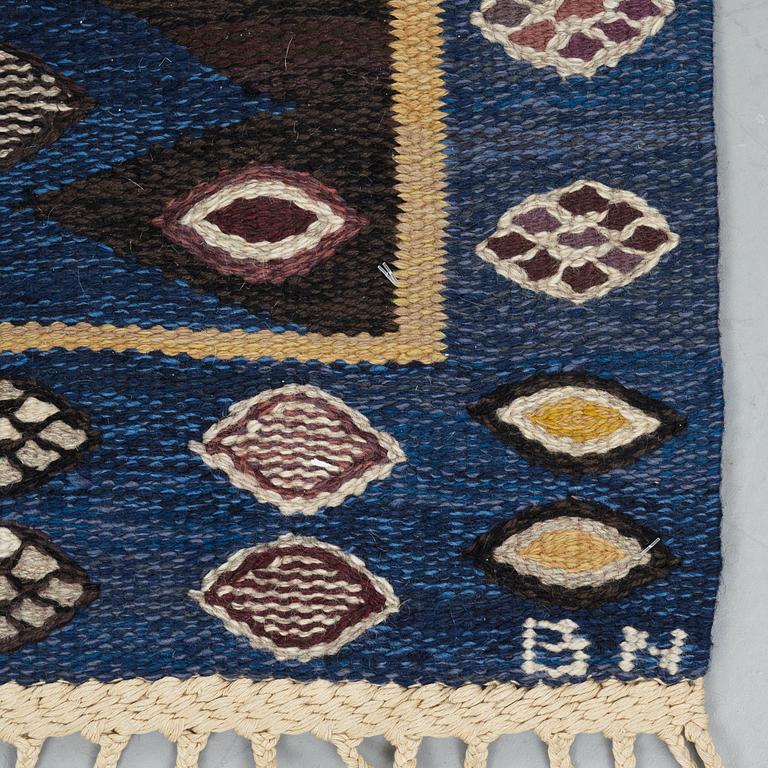 Barbro Nilsson, matta, "Snäckorna", gobelängteknik, ca 309,5-312 x 203-205,5 cm, signerad AB MMF BN.