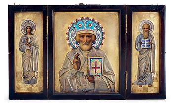 1153. IKON, triptyk, S:t Nicolaus, av 1:a Artellen, Moskva 1899-1908.