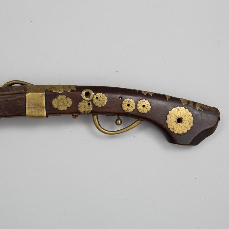 A japanese match lock teppo gun, Edo period.