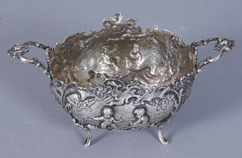 SKÅL, silver, rokokostil. 143 gram. Otydliga stämplar.