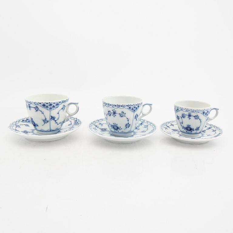 Servis 58 dlr Musselmalet Royal Copenhagen porslin 1900-talets andra hälft.