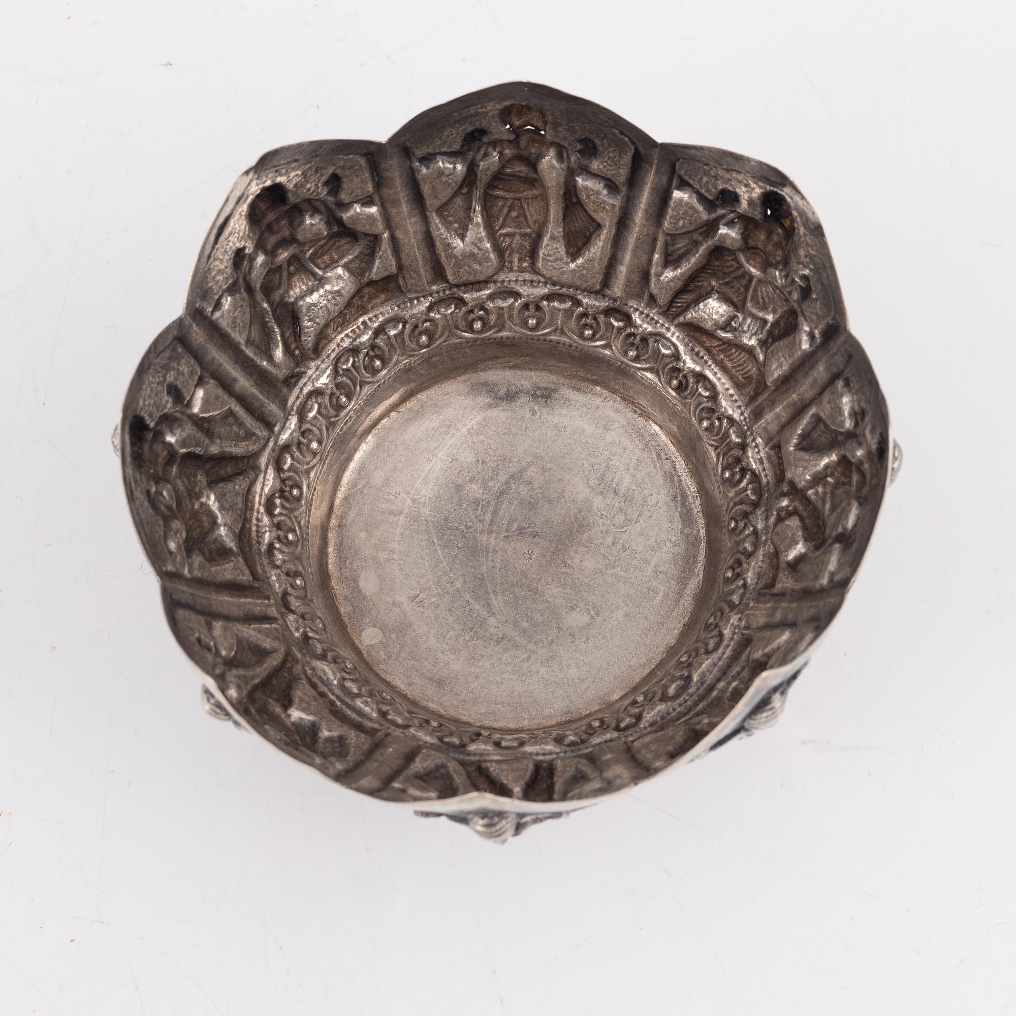 Bowl, silver, probably South America, 20th Century.