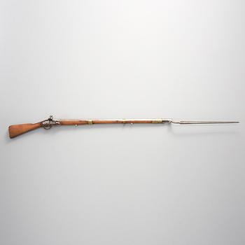 FLINTLÅSGEVÄR OCH BAJONETT, 1800-talets början.