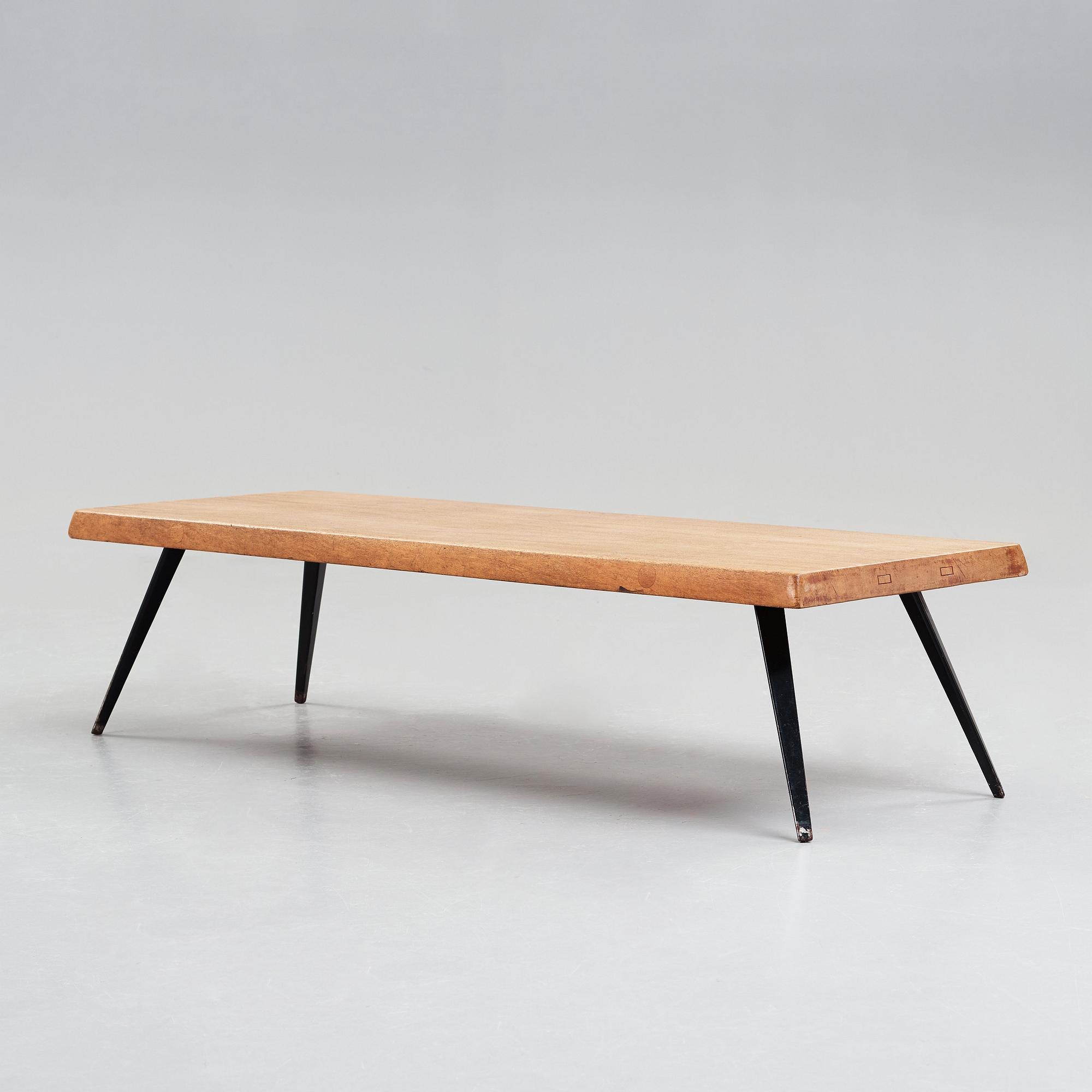 CHARLOTTE PERRIAND, soffbord, Ateliers Jean Prouvé, Frankrike ca 1962.