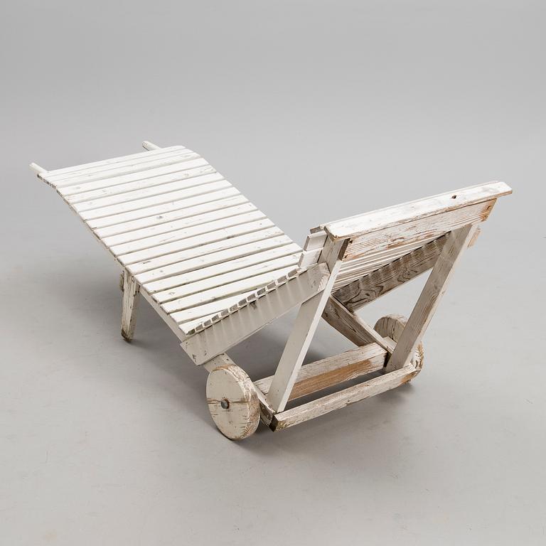 AINO AALTO, garden lounger, Artek, mid 20th century.