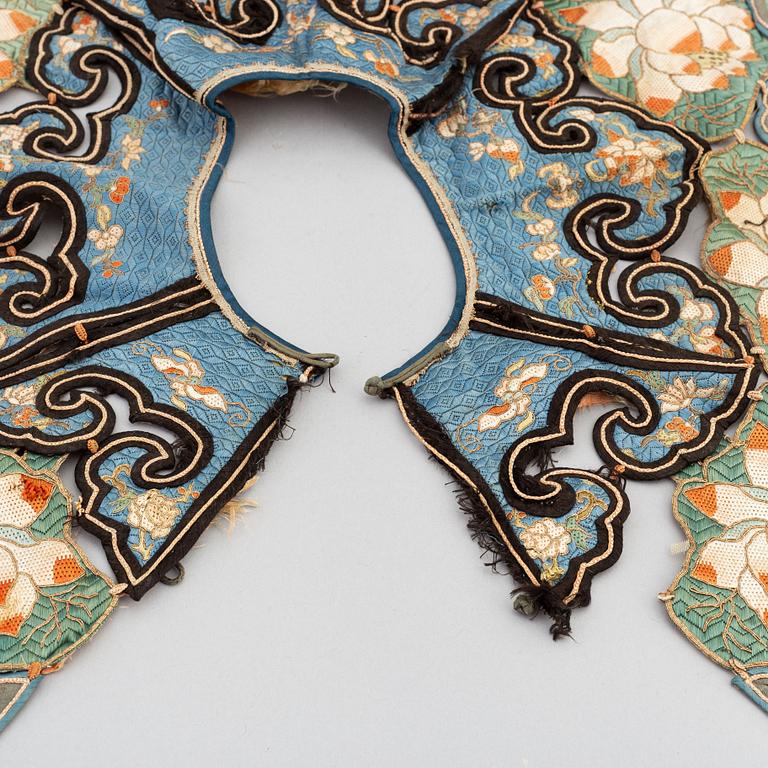 An embroidered silk collar, China, early 20th Century.