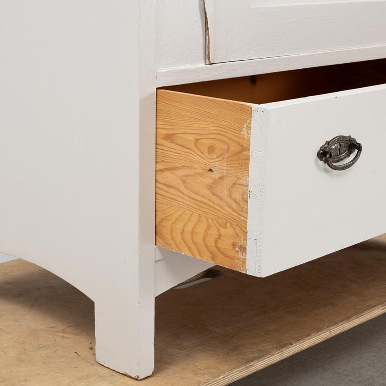 A wardrobe, early 20th Century.