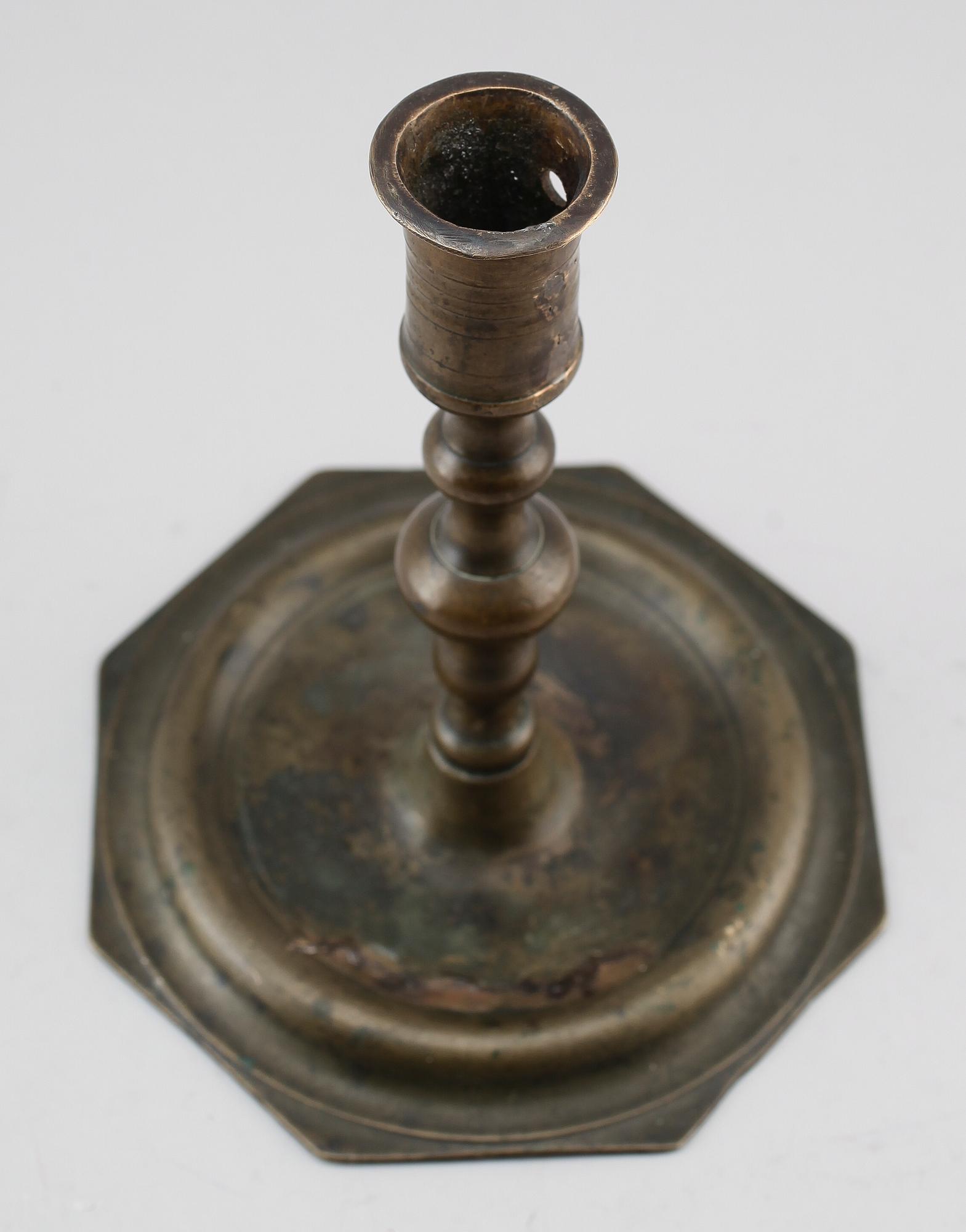 LJUSSTAKE, mässing, 1600-tal.