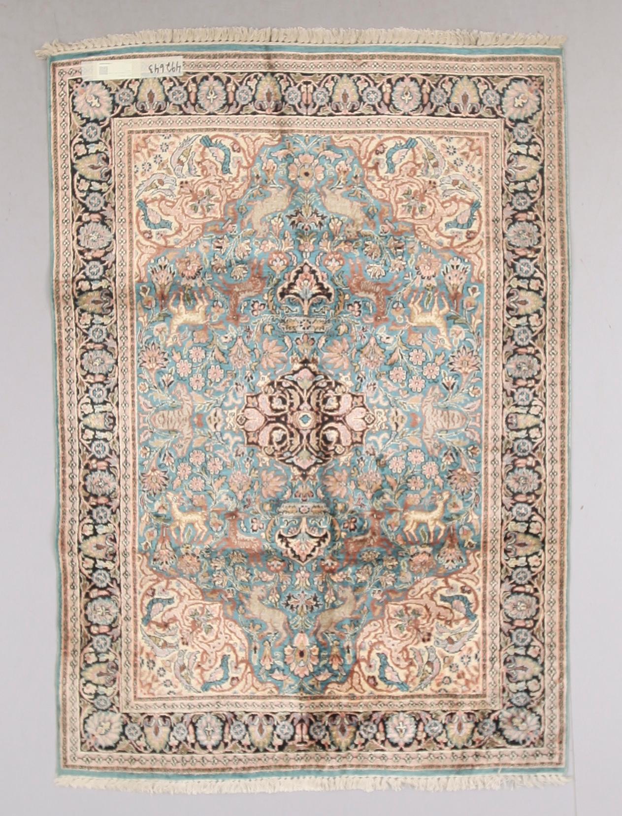 MATTA, Kashmir, silke. Ca 130 x 185 cm.