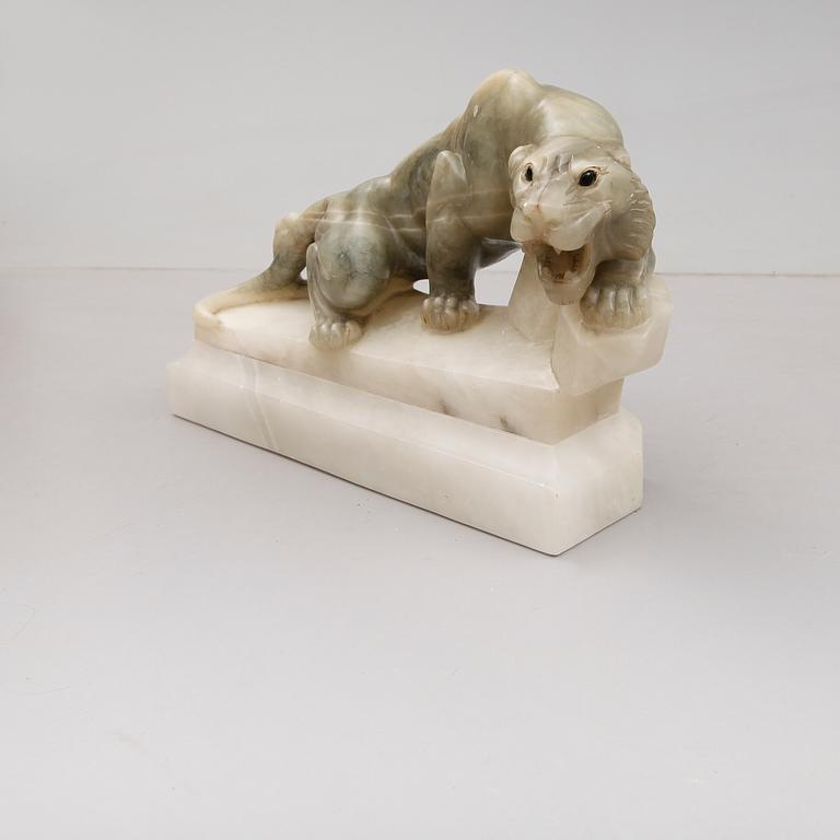 BORDSLAMPA, alabaster, art déco, 1900-talets första hälft.