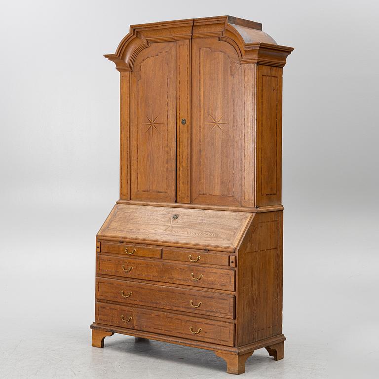 Writing cabinet, 18th century.