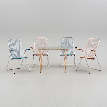 A garden table and four chairs, troligen 1950-tal.