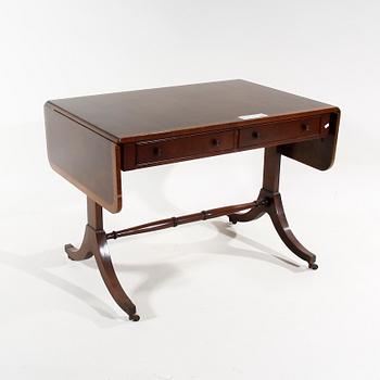 SOFFBORD, engelsk stil, 1900-tal.