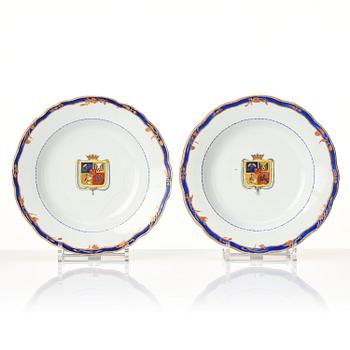 A set of 8 Chinese Export armorial soup dishes, Qing dynasty, circa 1790's.