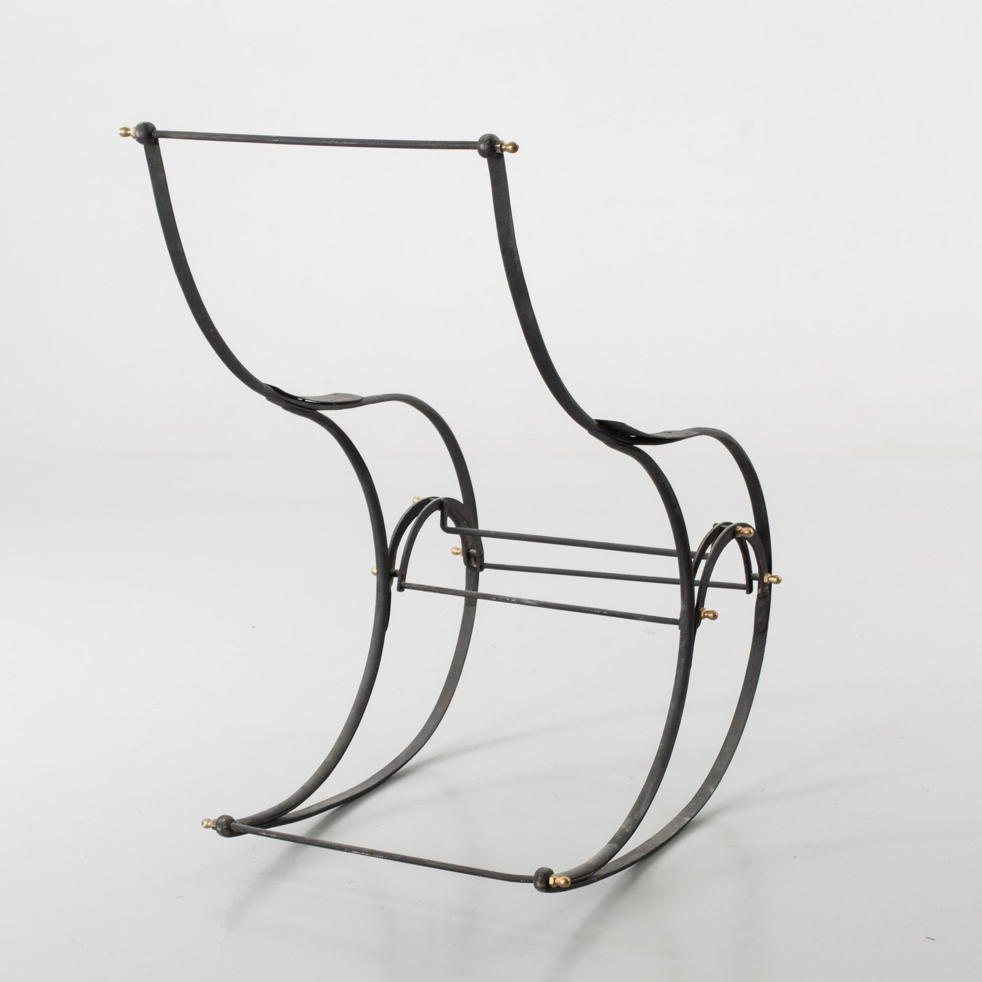 19TH CENTURY ROCKING CHAIR.