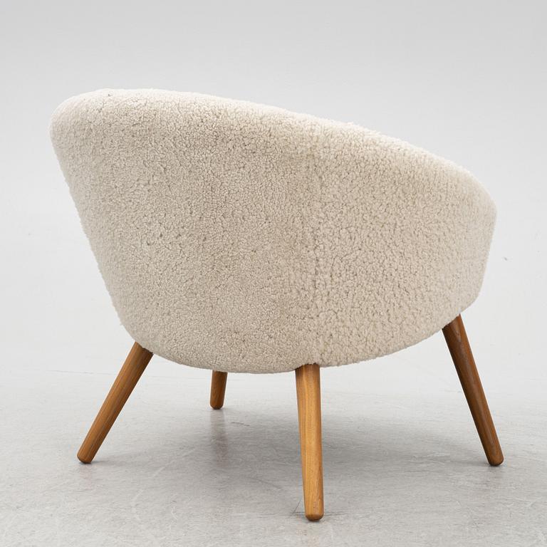 Nanna Ditzel, a contemporary 'Ditzel Lounge Chair 2631', Fredericia Furniture, Denmark.