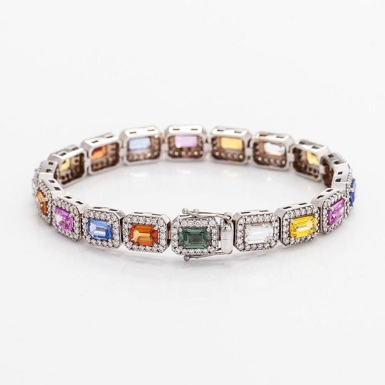 Armband, 18K vitguld med multifärgade safirer och diamanter.