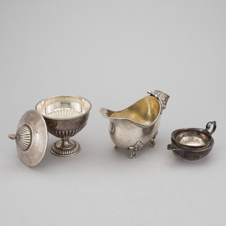 PARTI SILVER, 4 delar, bla Gustaf Möllenborg, Stockholm 1900-tal. Total vikt ca 831 g.