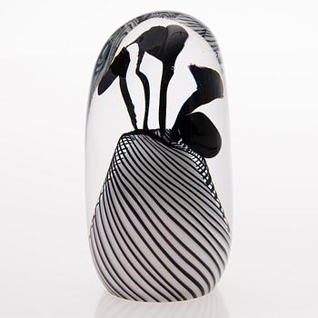 A GLASS SCULPTURE, signed 2009 Ritva-Liisa Pohjalainen Keidas 2.