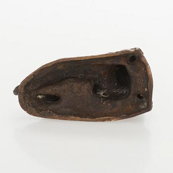 Kai Noramies, Istuva nainen.