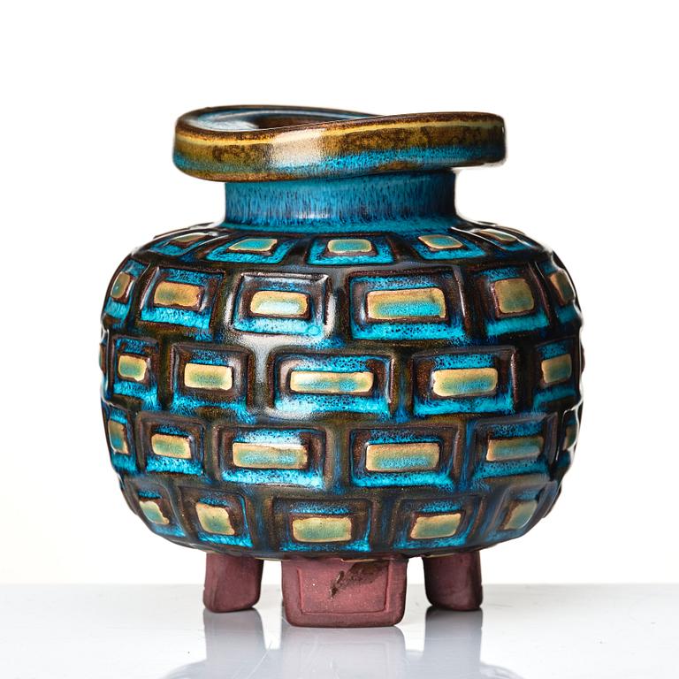 Wilhelm Kåge, a 'Farsta' stoneware vase, Gustavsberg studio, Sweden 1952.