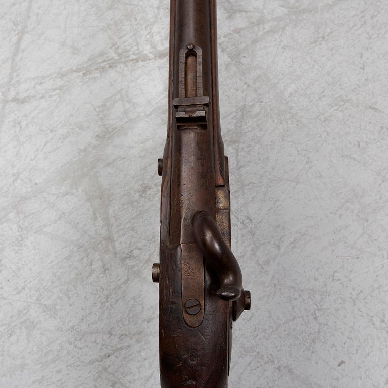 SLAGLÅSGEVÄR med bajonett, franskt konverterat m/1822 eller m/1824.