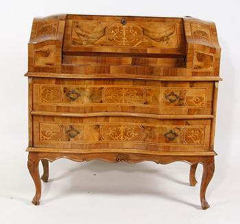 SNEDKLAFFSBYRÅ. Louis XV-stil.