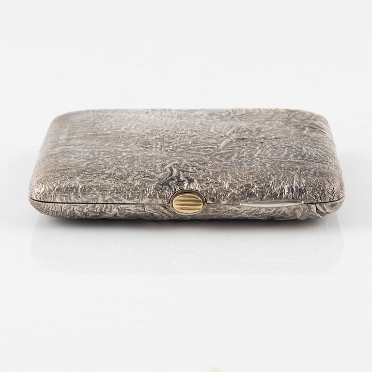 A Finnish silver cigarette case, Åbo 1943 samorodok technique.