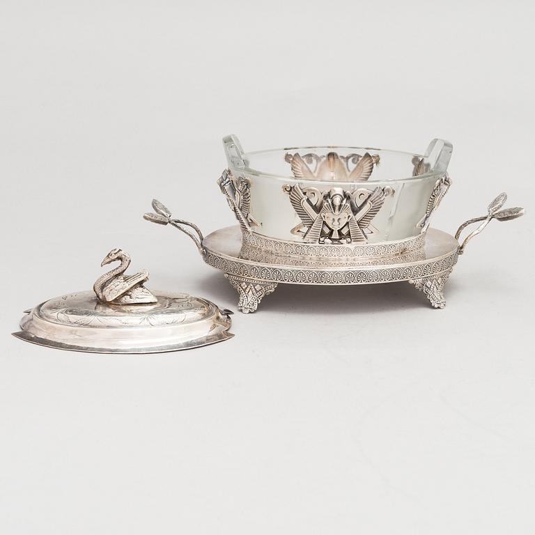 An 'Egyptian Empire style' caviar bowl c. 1900.