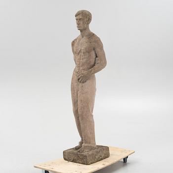 Skulptur, stenmassa, otydligt signerad och daterad.