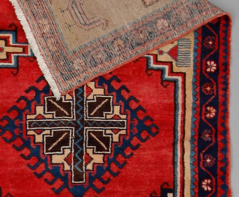 MATTA, Hamadan, ca 297 x 110 cm.