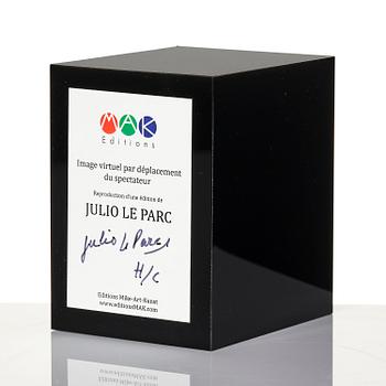Julio Le Parc, "Image virtuel par déplacement du spectateur".