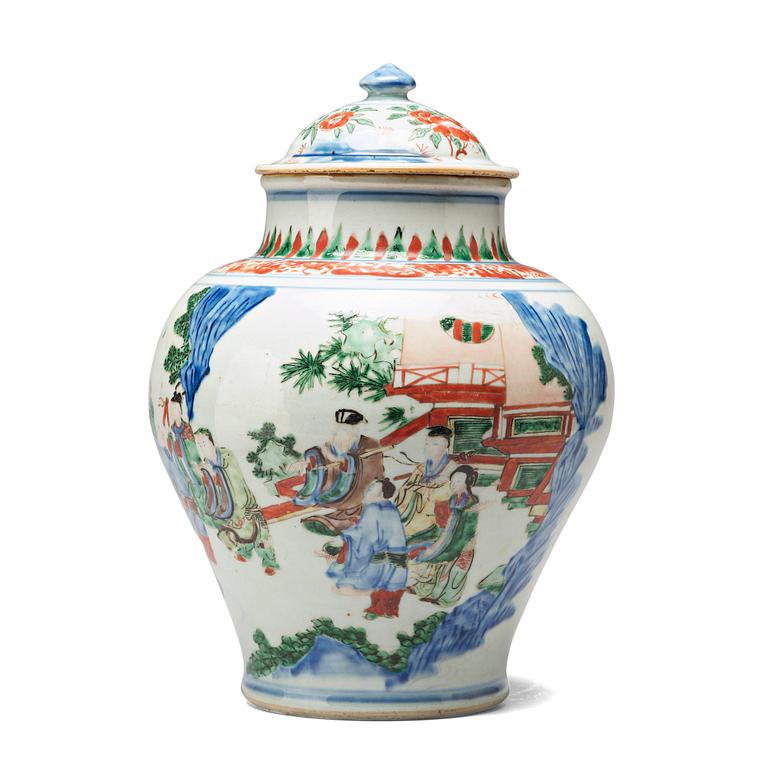 A Chinese Transitional wucai jar with cover, 17th Century.