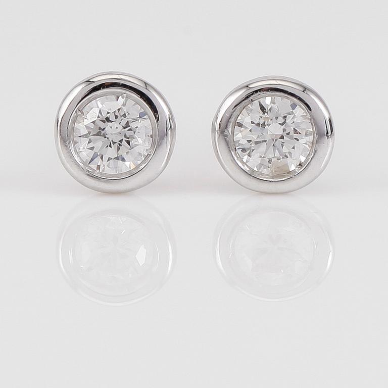 ÖRHÄNGEN, 1 par, 18K vitguld och diamanter tot ca 0.21 ct.