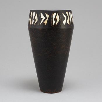 CARL-HARRY STÅLHANE, a unique stoneware vase, Rörstrand.