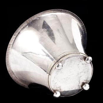 VAS, silver. G.A.B 1945. 470g.