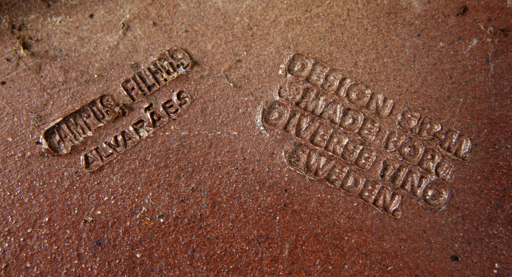 YTTERFODER, 3 st, saltglaserat lergods.