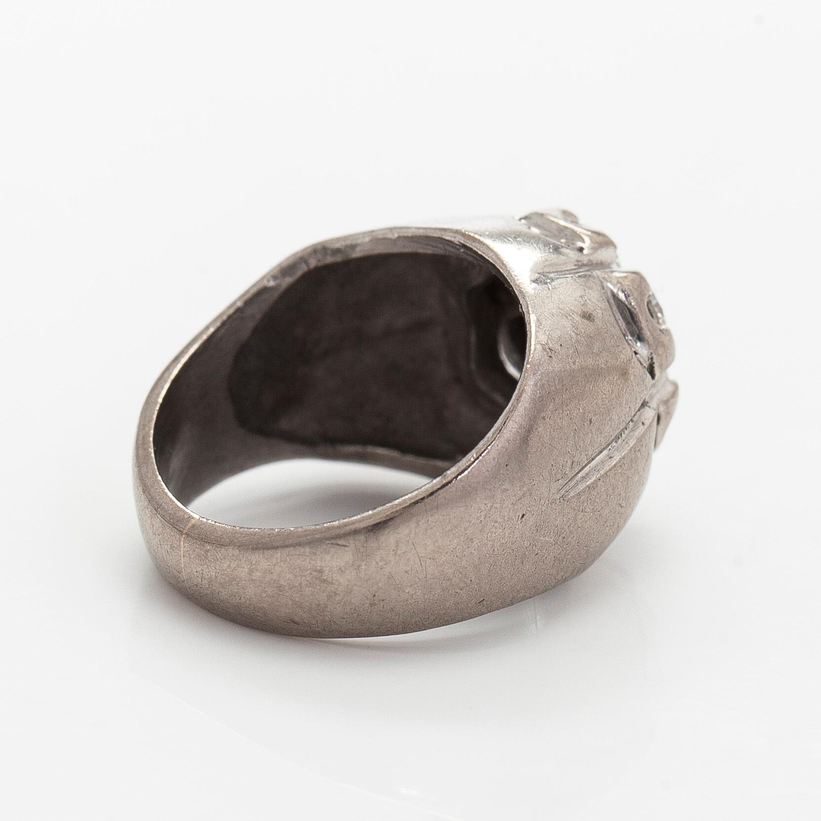 Ring, briljantslipade diamanter, 14K vitguld, 2006.