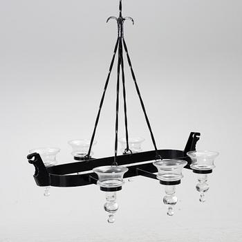 Bertil Vallien, ljuskrona, metallsmide och glas, 1900-talets andra hälft.